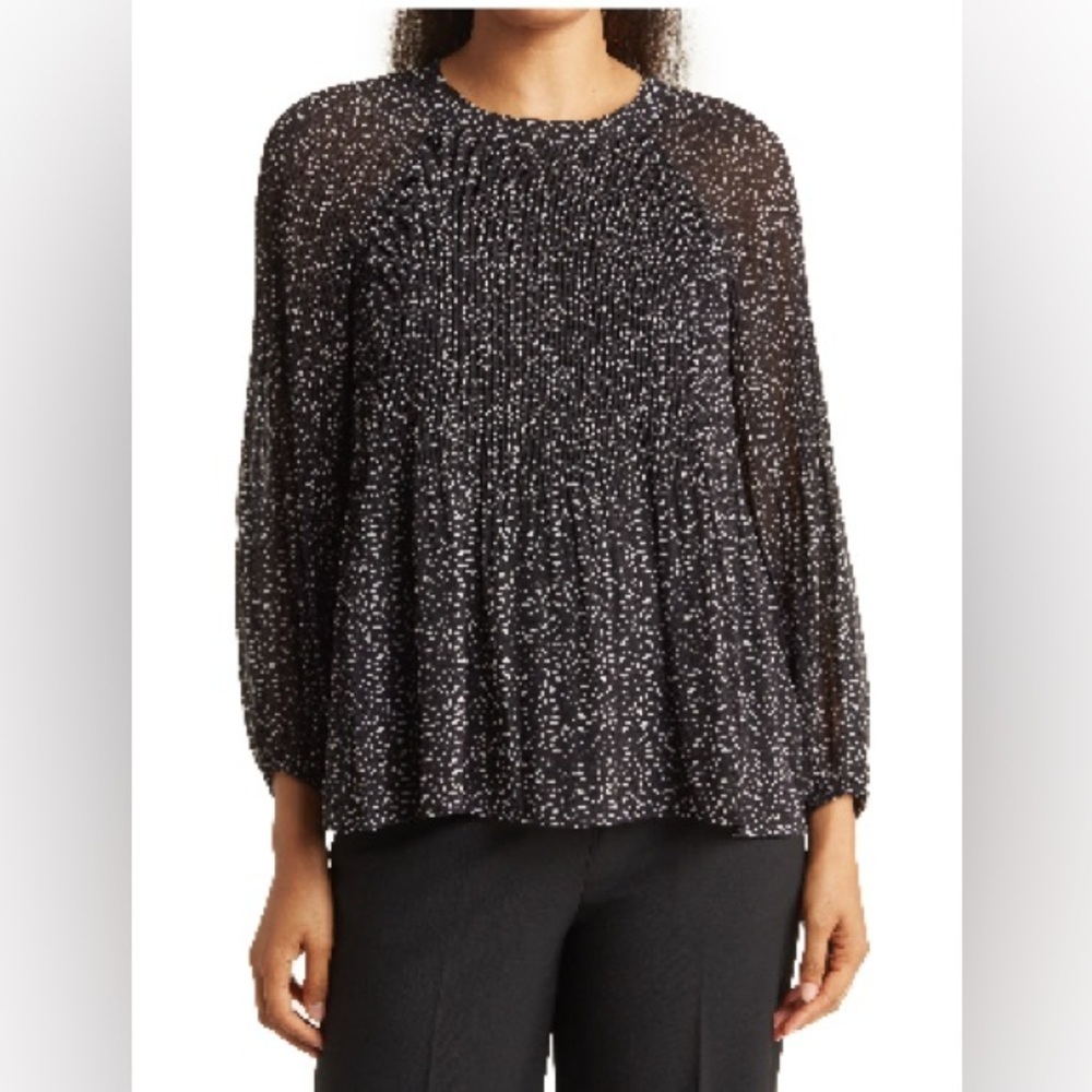 DR2 by Daniel Rainn Crew Neck Pleat Top in Black Size Large EUC